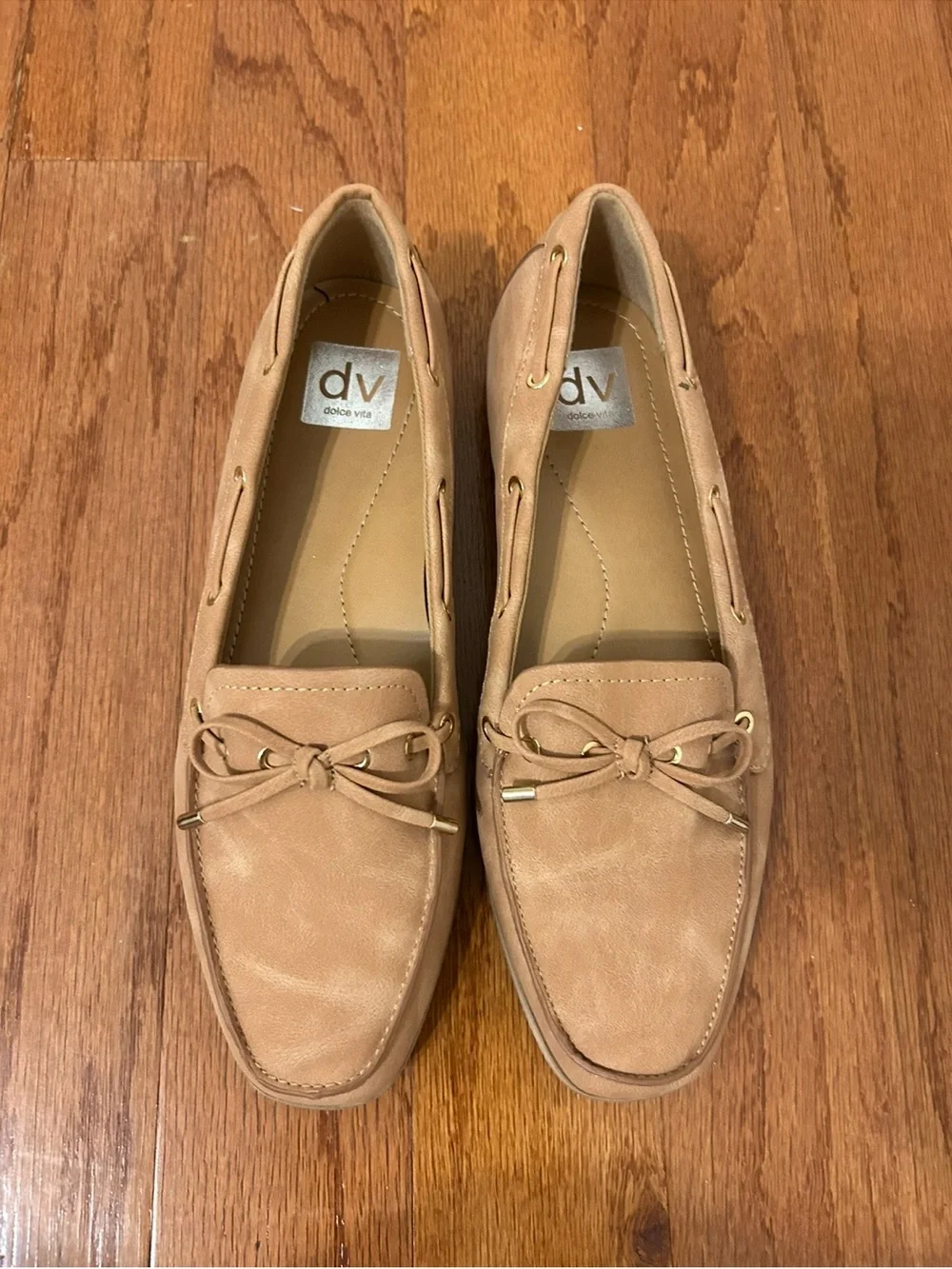 Dolce Vita Modern Tan Driving Loafers Women's Size 9 Bow Slip-On Minimalist